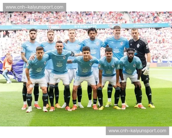 绿茵场的冰与火:塞尔塔vs曼联历史录播重温,宿命对决的经典瞬间